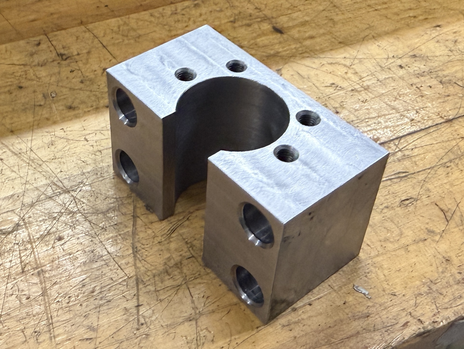 Ball nut housing